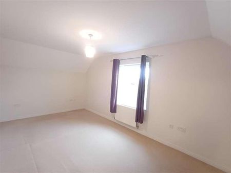 James Meadow, Langley, Berkshire, SL3 - Photo 5