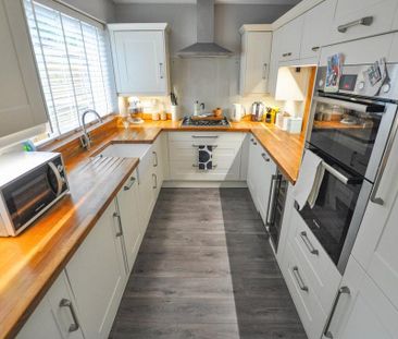 3 bedroom terraced house to rent - Photo 2