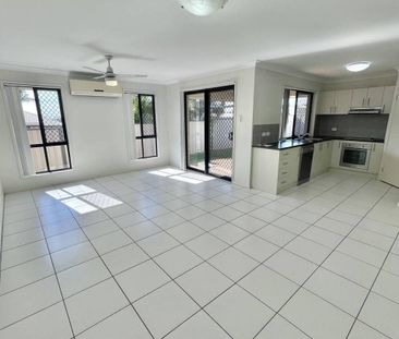 Modern 3 Bedroom 2 Bathroom Unit for Rent - Photo 2