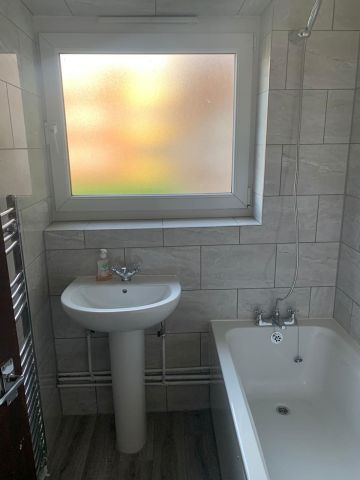 3 Bed Flat, Cape Close, IG11 - Photo 5