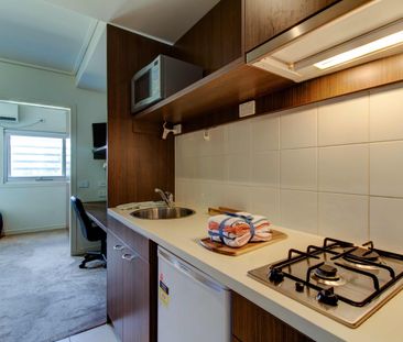 Student Only Accomodation at Kingsbury Gardens - Double Studio - Photo 4