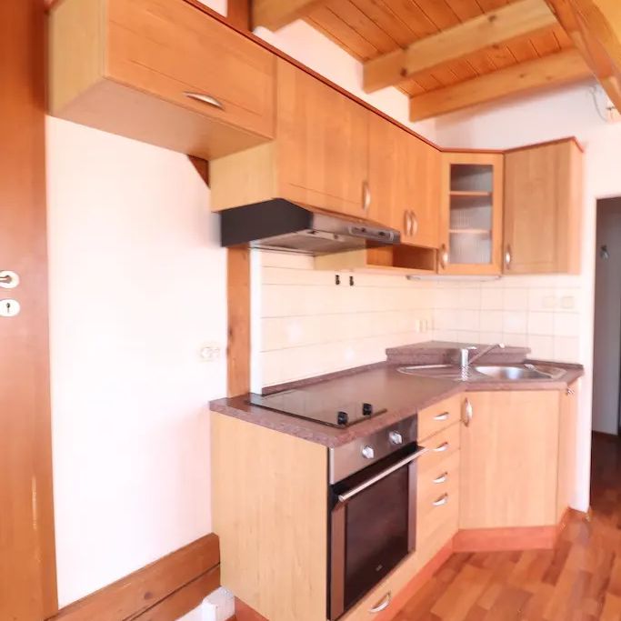 Pronájem atypického podkrovního bytu 2+kk, 65 m - Photo 1