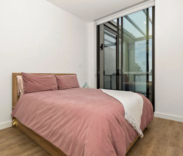 Stylish 2 Bedroom Unit in Excellent Location! - Photo 2