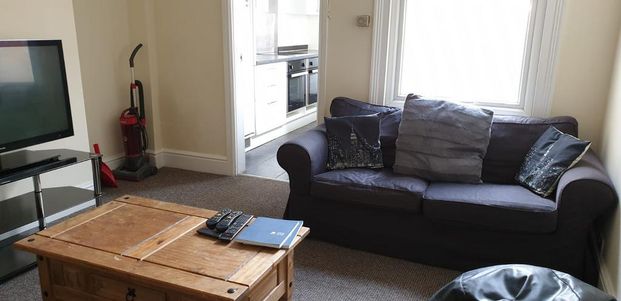 5 bedroom terraced house to rent - Photo 1