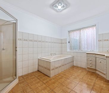 1 Whitmore Place, Hillside VIC 3037 - Photo 5