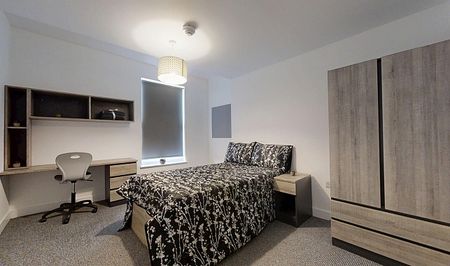 Newly Renovated 5-Bedroom, 5-Bathroom Property Near Hallam University â€“ Freshly Decorated for New Tenancy - Photo 5