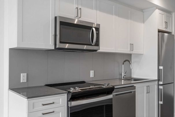 For Lease - 681 Yonge Street Unit# 303, Barrie, Ontario - Photo 1