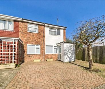 Dunluce Gardens, Pangbourne, Reading, Berkshire, RG8 - Photo 1