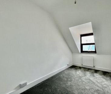 2 bed Flat Winton Hall, Westcliff Avenue, Westcliff-on-Sea, SS0 - Photo 3