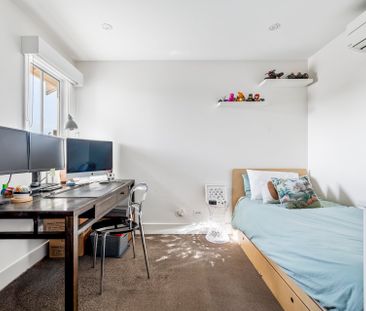 Thinking of selling? Contact our agent - Photo 5