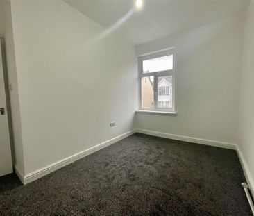 4 bedroom terraced house to rent - Photo 2