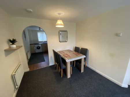 2 bedroom flat to rent - Photo 4