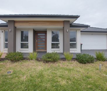 STUNNING STONEHILL - Photo 5