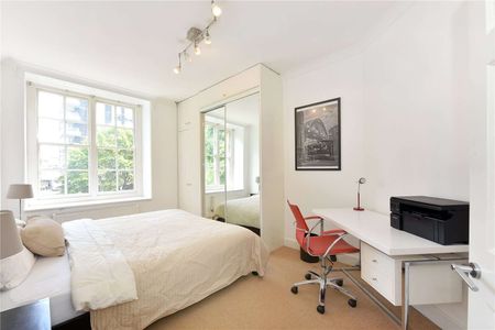 A spacious one bedroom apartment in a portered building with communal gardens. - Photo 4