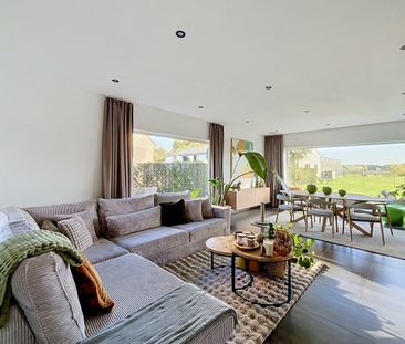 Recente halfopen woning met 3 ruime slaapkamers! - Foto 2