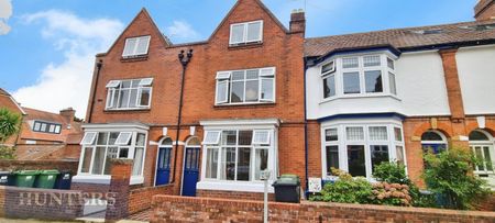 6 bedroom House To Let - Photo 5