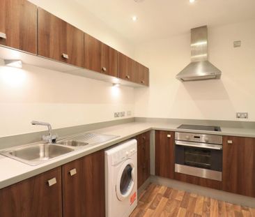 2 bedroom flat to rent - Photo 4