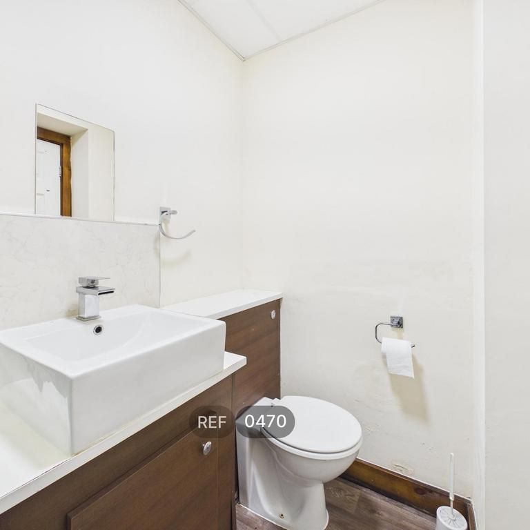 1 bedroom property to rent - Photo 1