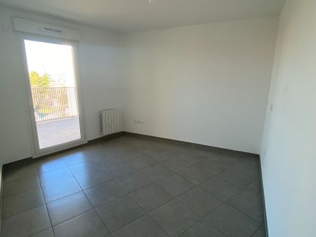 Location Appartement 2 pièces 43m² MONTPELLIER 34070 - Photo 2