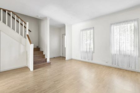 Modern Family Living in the Heart of Hoppers Crossing - Photo 3