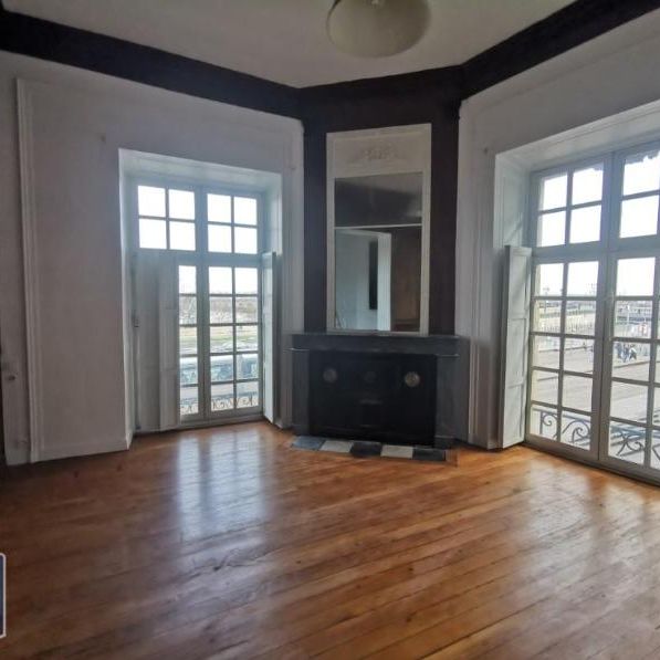 Location Appartement 4 pièces 86m² BORDEAUX 33000 - Photo 1