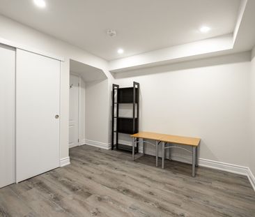 For Lease - 5615 Heatherleigh Avenue Unit# Legal Bsmt, Mississauga,... - Photo 3