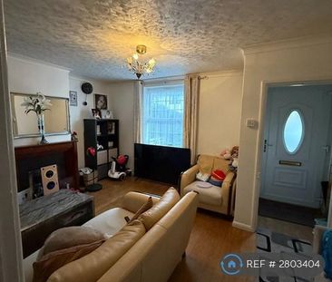 4 bedroom terraced house to rent - Photo 1