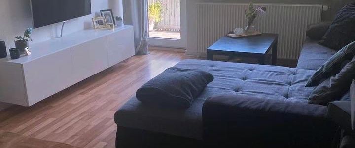 Möbilierte 2,5-Zi.-Whg. mit Balkon befristet ab 23.12. - 27.03. - Photo 1