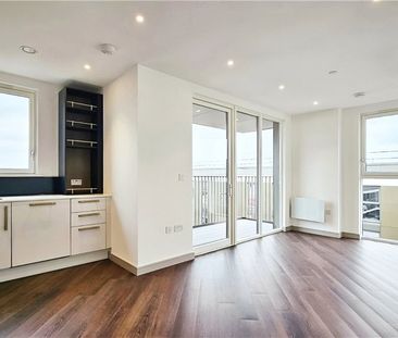 Eden Grove, Staines-upon-Thames, Surrey, TW18 4ZT - Photo 1