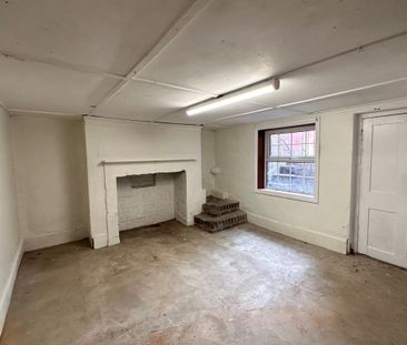 High Street - Photo 1