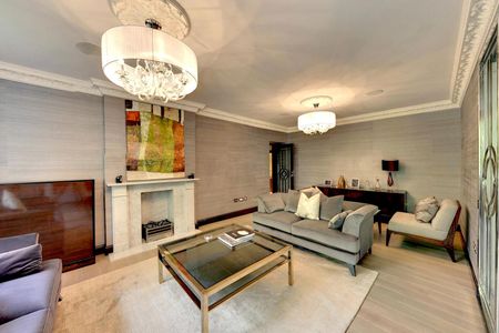 3 bed house to rent in Rutland Gate, London, SW7 - Photo 2
