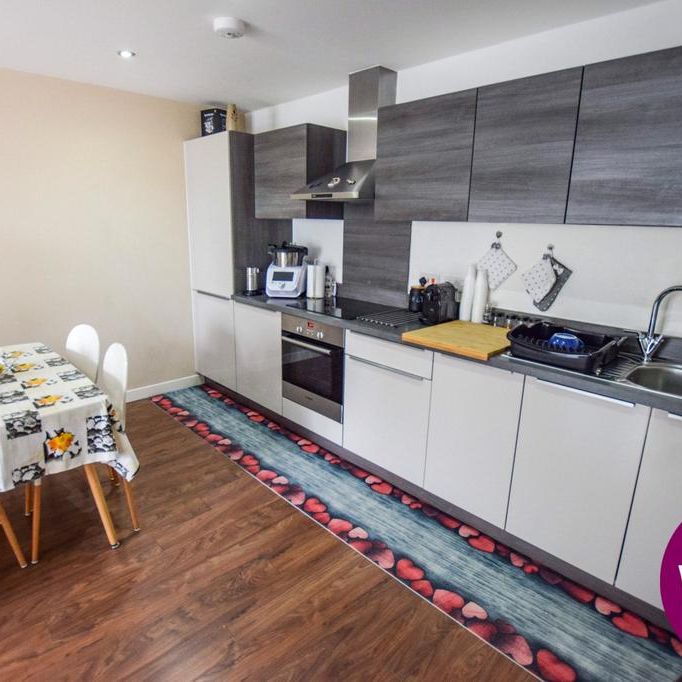 2 bedroom flat to rent - Photo 1