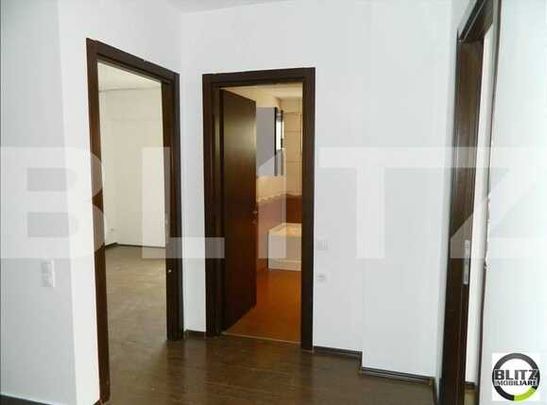 4 camere, 140 mp + 70 mp TERASA, imobil nou, zona Plopilor! - Fotografie 1