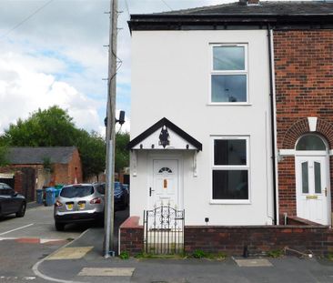 3 bedroom end of terrace house to rent - Photo 3