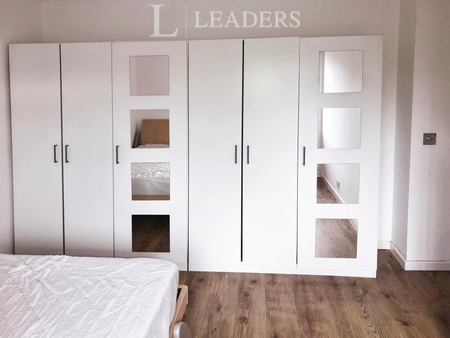 5 bedroom semi detached to rent East Dene, CV32 - Photo 3