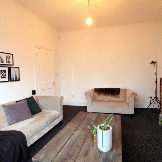 Room 1 - Photo 1