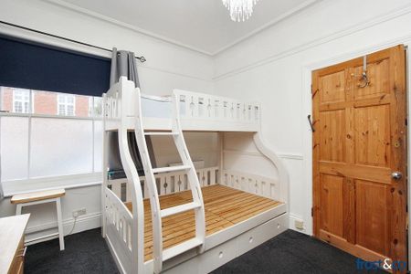 3 bedroom maisonette to rent - Photo 3