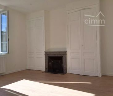 Bel appartement rénové avec GARAGE - Photo 1