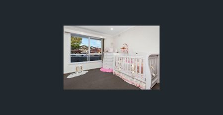 Warm & Welcoming Modern Home in Altona North - Photo 4