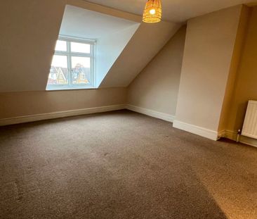 3 Bed Flat, Hurle Crescent, BS8 - Photo 4