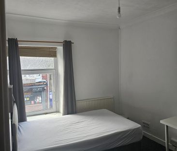 5 bedroom house of multiple occupation to rent - Photo 2