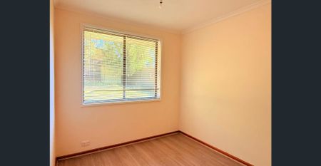 Spacious Family Home! - Photo 4