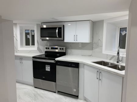 For Lease - 57 Brunswick Avenue, Toronto, Ontario - Photo 4