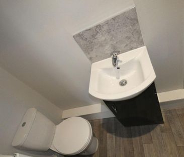 6 bedroom house share to rent - Photo 1