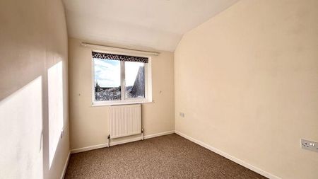 2 bedroom terraced house to rent - Photo 2