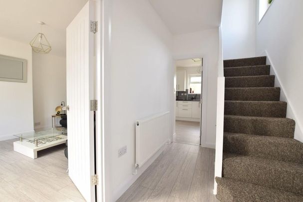 4 bedroom semi-detached house to rent - Photo 1