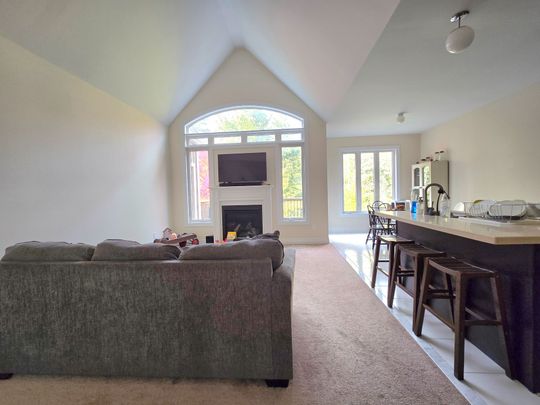 For Lease - 93 Allegra Drive Unit# Upper, Wasaga Beach, Ontario - Photo 1