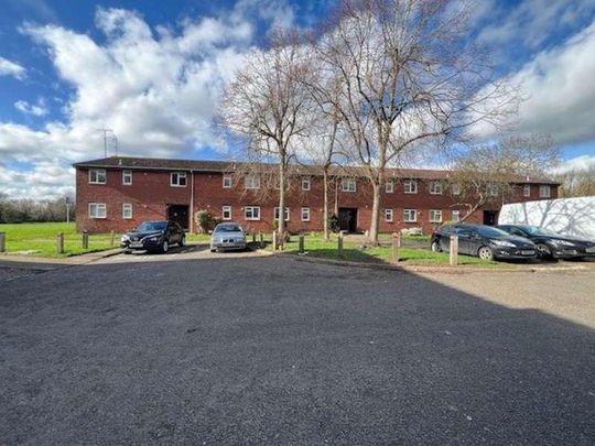 Read Court, Waltham Abbey, EN9 - Photo 1