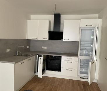 Erstbezug: 2-Zi-Wohnung mit hochwertiger Ausstattung für Singles & ... - Photo 1