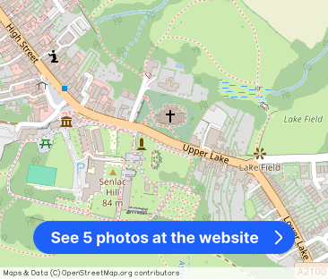 Lily Close - Photo 1